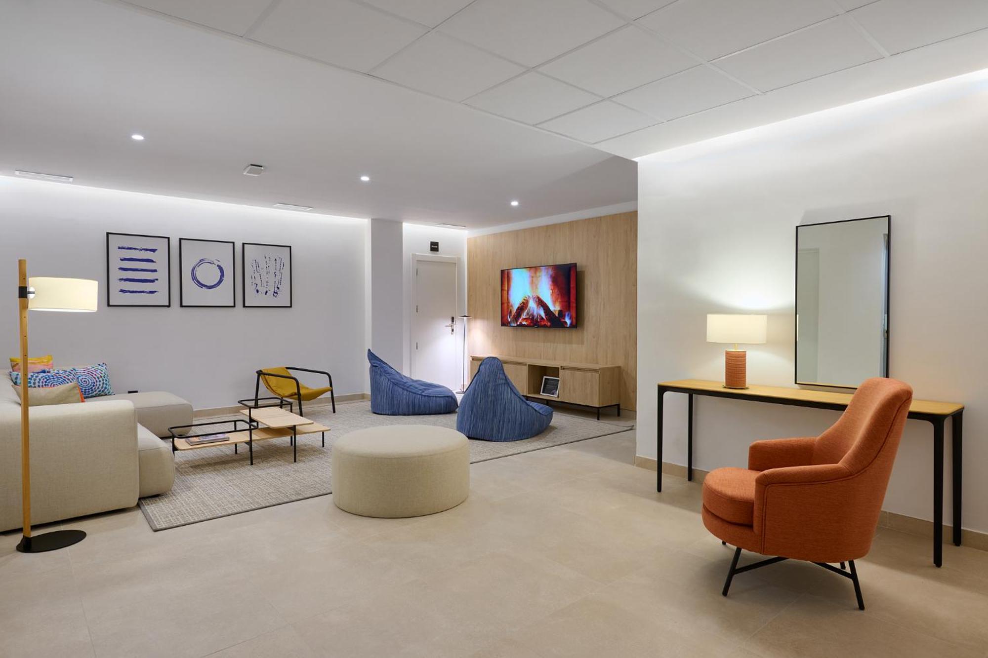 Apartamentos Luna Suites グラナダ エクステリア 写真