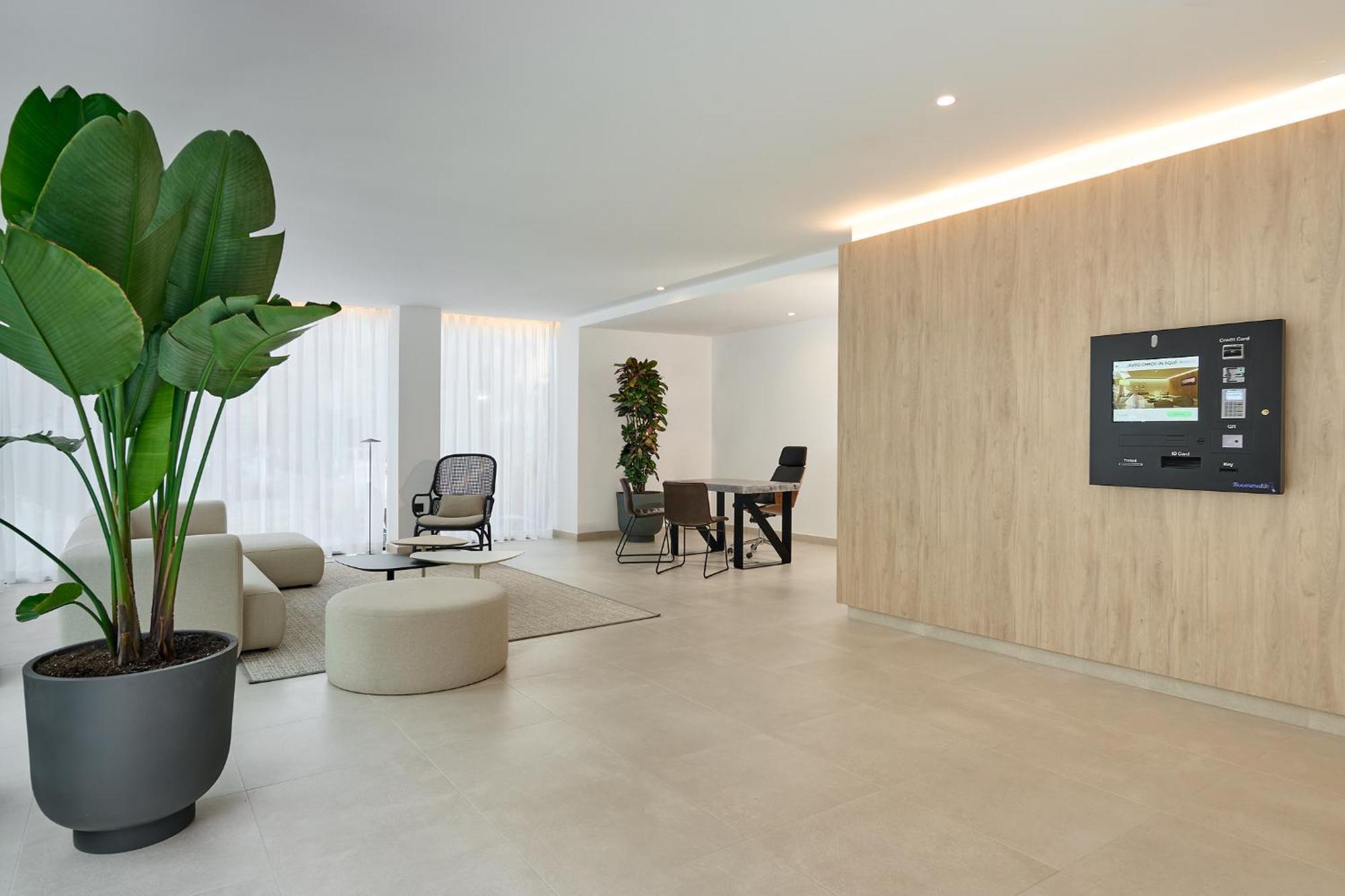 Apartamentos Luna Suites グラナダ エクステリア 写真