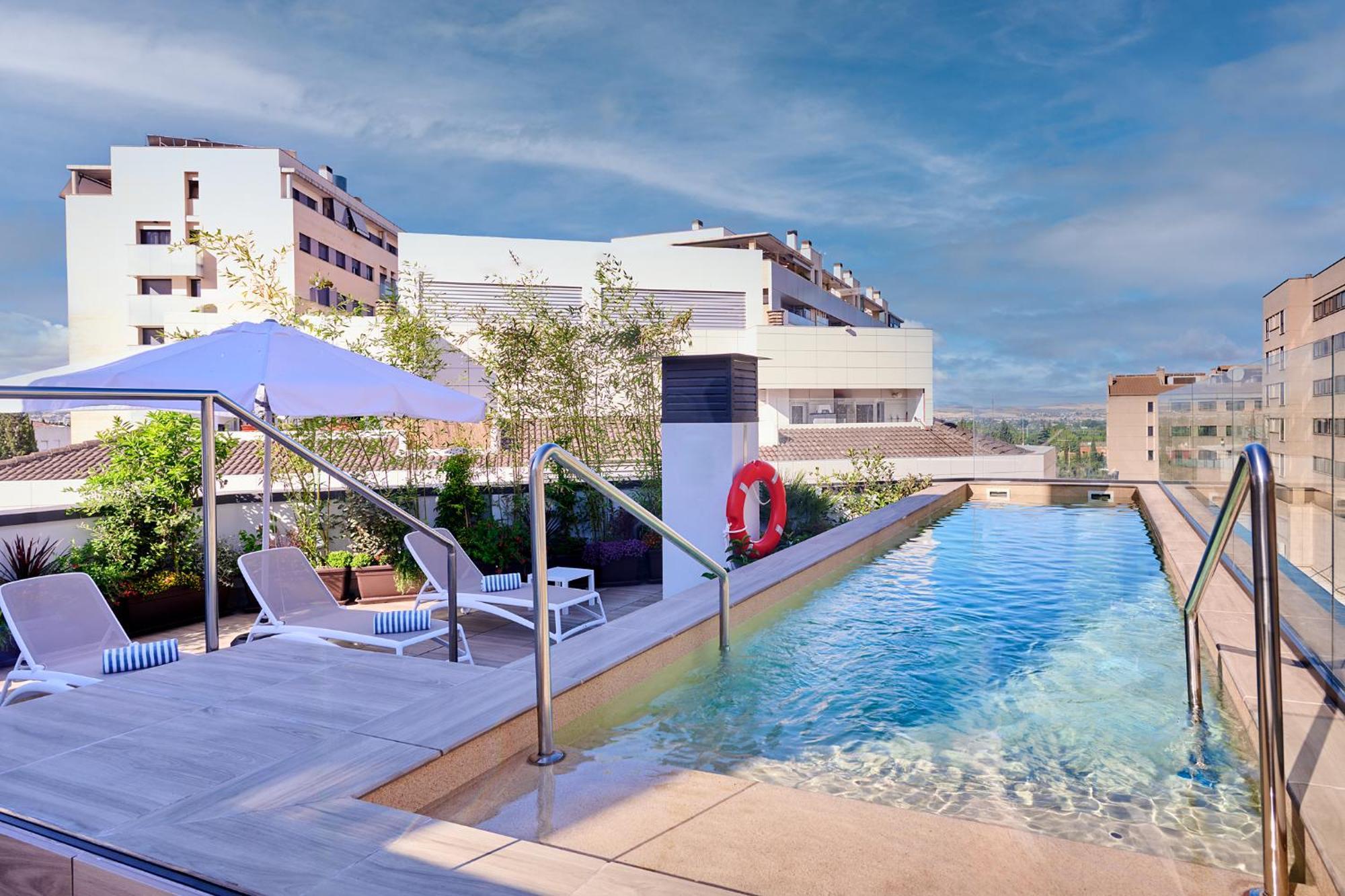 Apartamentos Luna Suites グラナダ エクステリア 写真